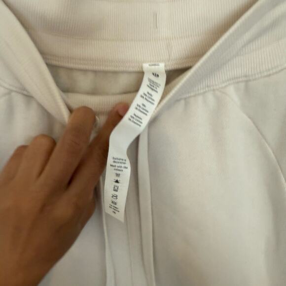 Lululemon Scuba Mid-Rise Oversized Jogger in Light Ivory Size 4 - Picture 4 of 5